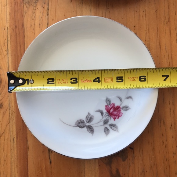 Lennold fine China enchanted rose pattern 1583 two small plates vintage Japan - Picture 3 of 4